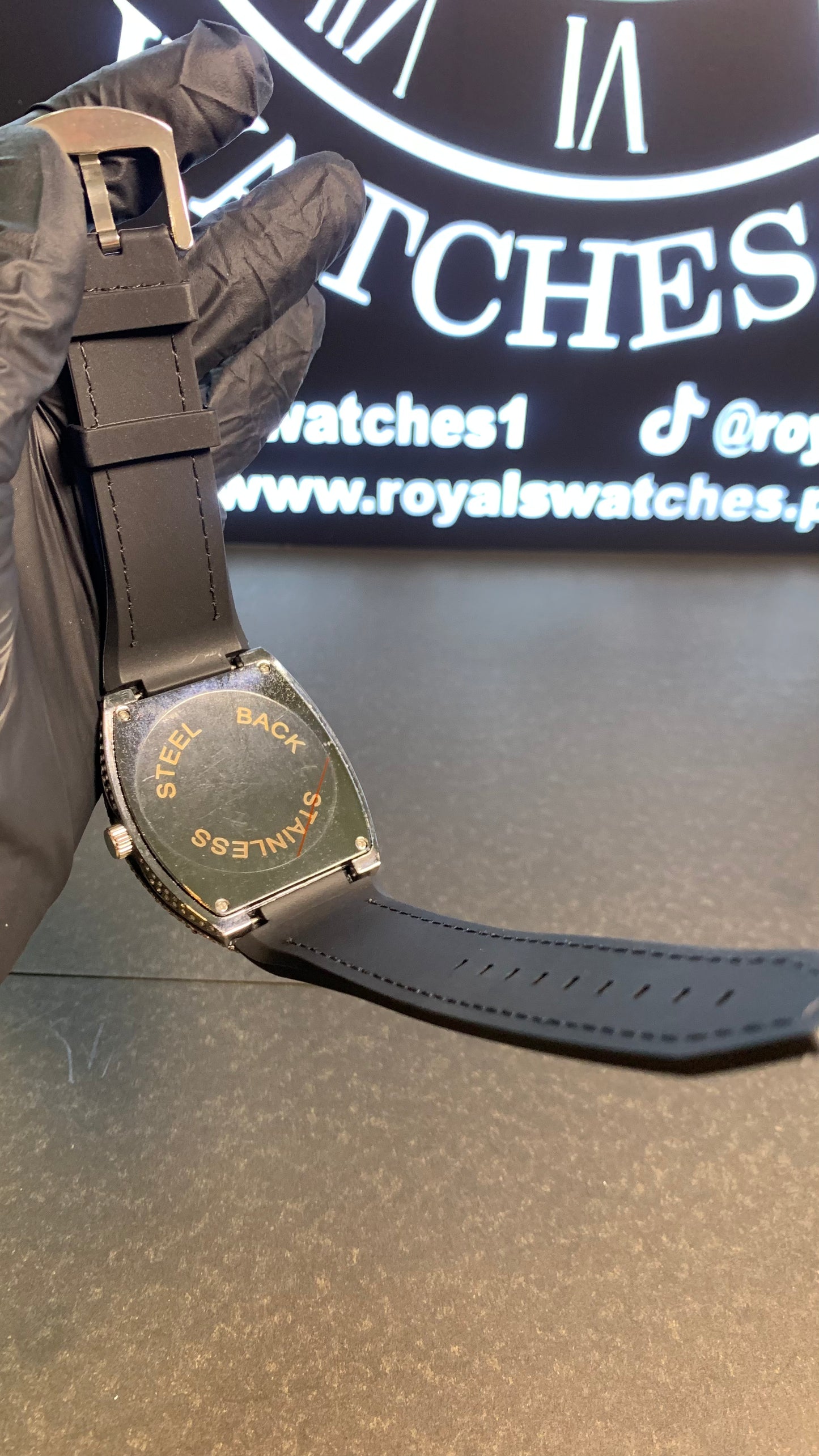 Franck Muller Black Leather Quartz Stones