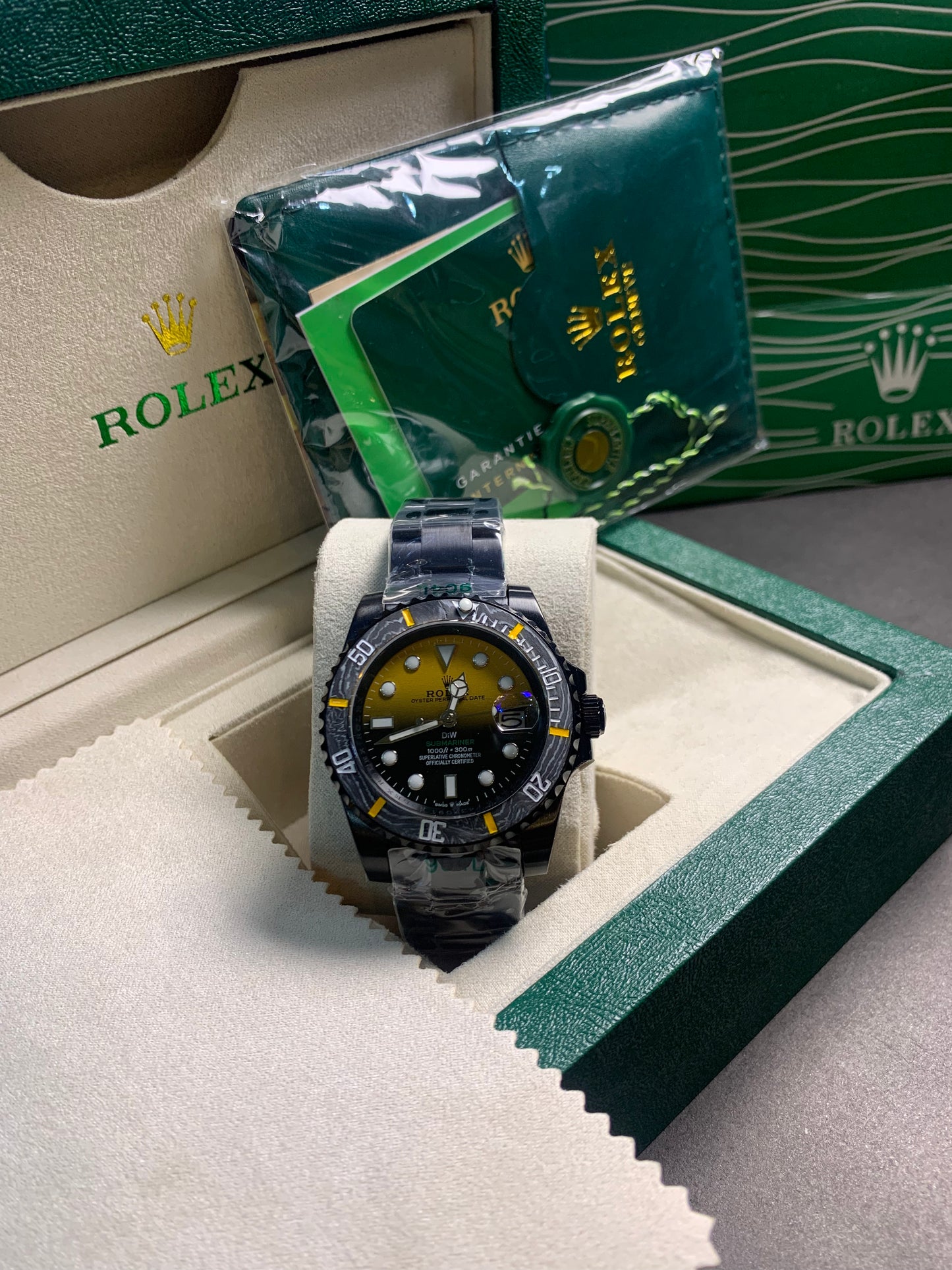 RLX Submariner DIW Carbon Bezel Black Chain Automatic 41mm